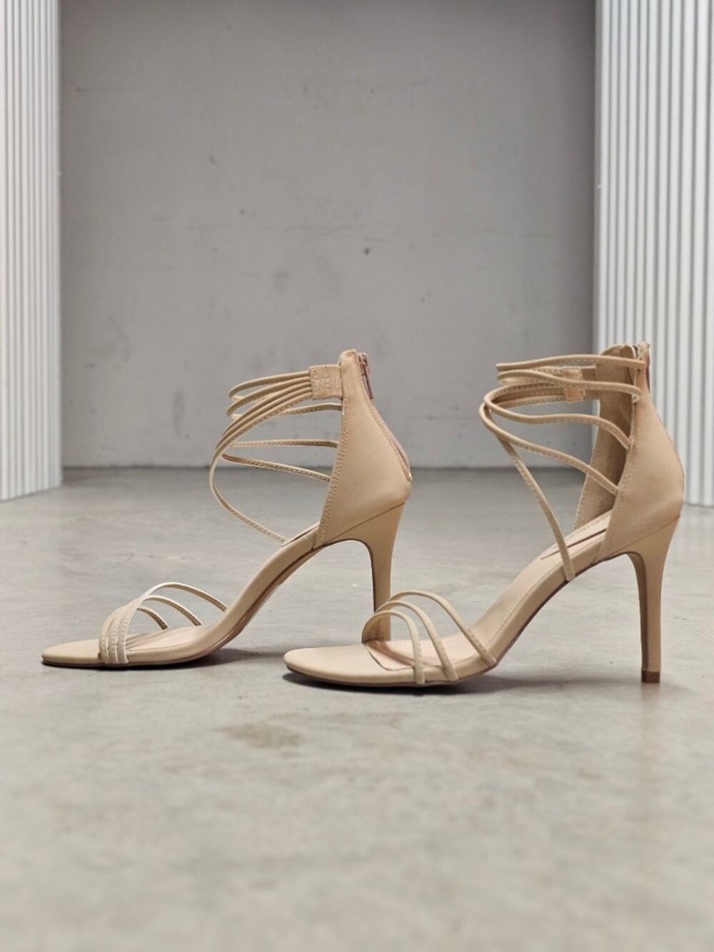 Strappy Natural Heeled Sandals With Zipper Back Closure Stiletto Heel Elegant De - Picture 10 of 12